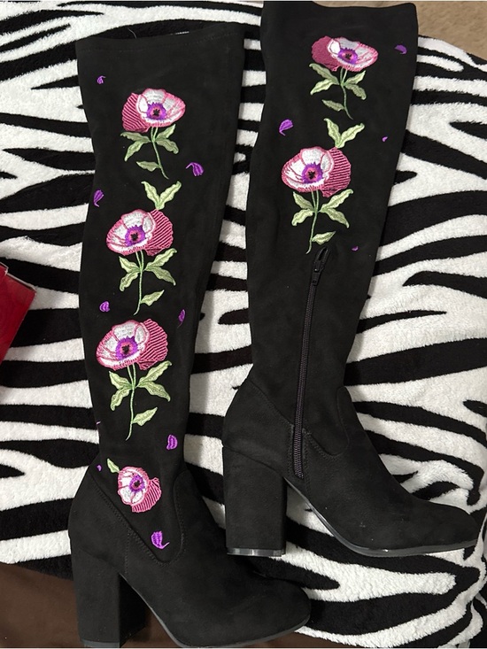 Embroidered Black Suede Knee-High Boots with Pink and Purple Floral Detail - Picture 2 of 2